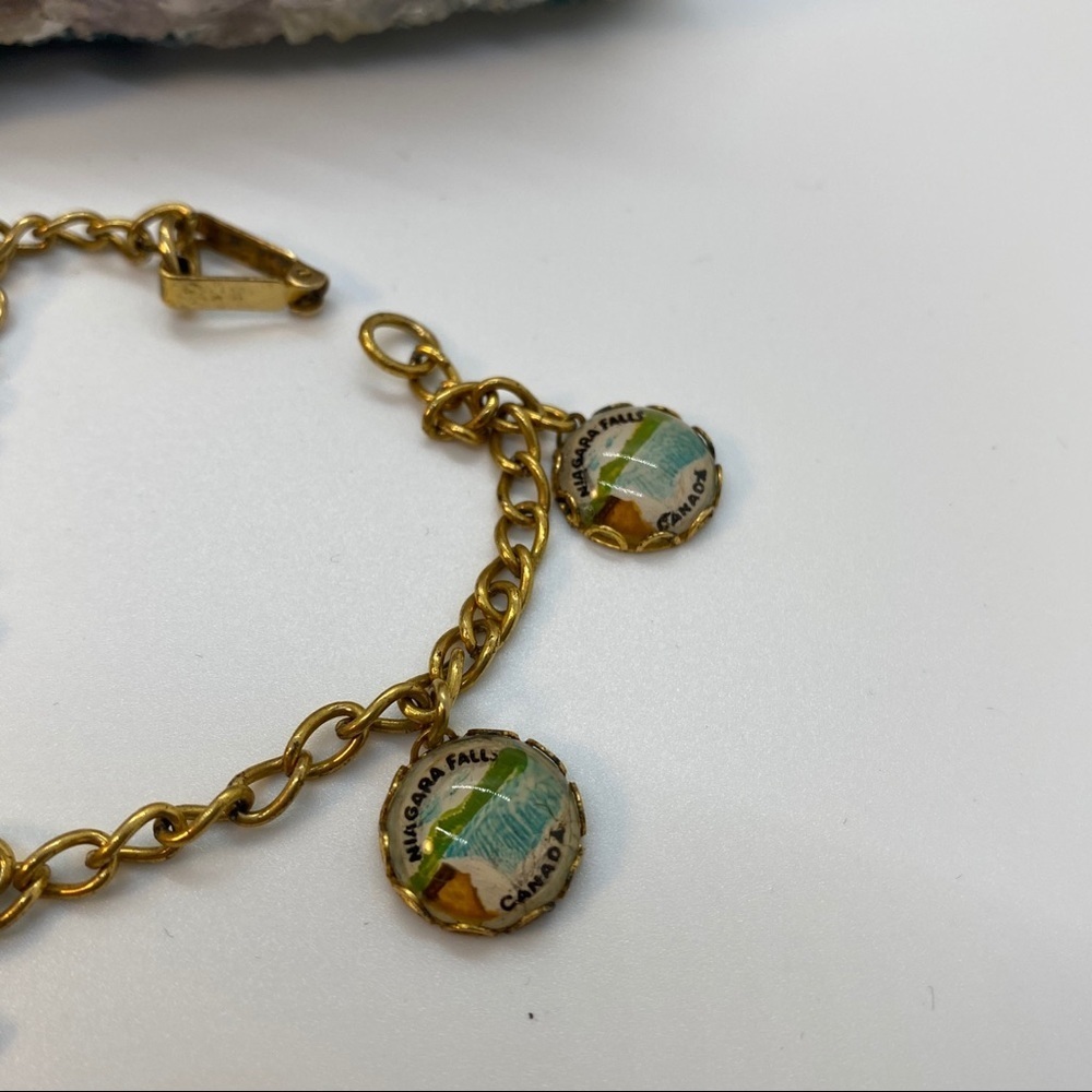 Vintage Niagara Falls Collector Charm Bracelet - Picture 3 of 4